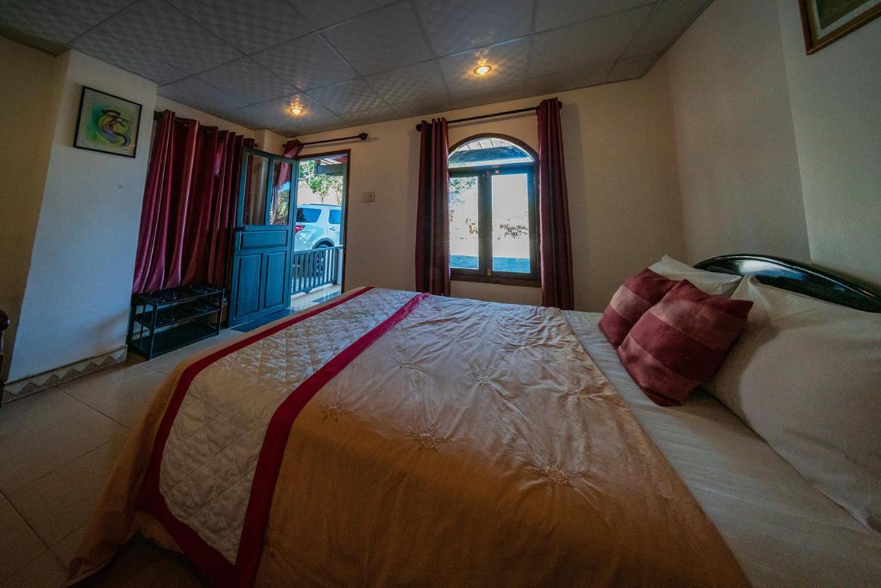 הו קוק Ven Ven Hotel מראה חיצוני תמונה